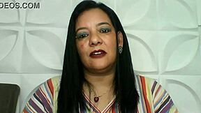 A mãe e o filho donzelo story unfolds