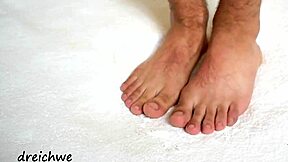 love showing off my big sexy feet