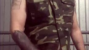 क्या तुम हॉट मिलिटरी गियर में सोल्जर को बांग करोगे? 😜