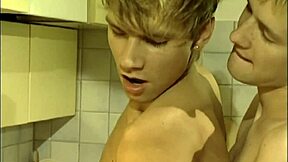 Young gay amateur’s bareback cock sucking and jizz drinking scene