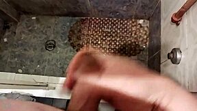 me excita escuchar a los vecinos follando