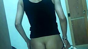 hey, wanna see a sexy trans babe in action? tell me what you think about this hot clip!