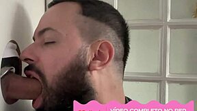 Barbudo Mama ROLAS no GLORY HOLE - Vídeo Completo no Red