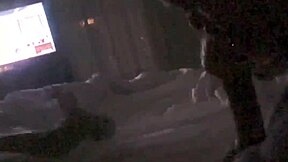 गोरा लड़का विशालकाय काला लंड को चैंप की तरह लेता हुआ!