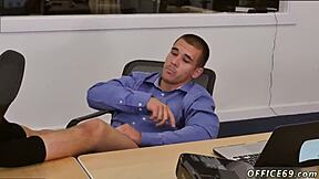 Pinoy straight guy caught in gay blowjob scandal?