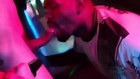 chupando dotado na festa, mal cabe na minha boca