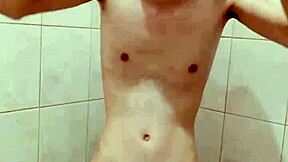 Fagteetajet Thai Gay Drinking Piss