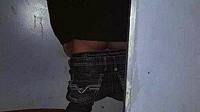 Straight guy gets sucked at gay gloryhole