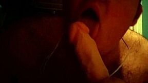 Canadian 18-19 Yo Tries First Blowjob On Dildo