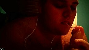 Canadian 18-19 Yo Tries First Blowjob On Dildo