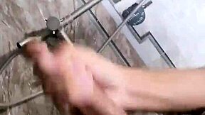 gay sục trong ph�ng tắm