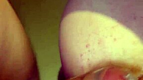 ब्राजीलियन बाइसेक्सुअल टीम बिग कॉक बेयरबैक ग्रुप में डाइव करती है इंटेंस अस्स क्रीमपाई एक्शन के साथ