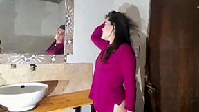 hey, why is this culona in the bathroom getting all horny as a student?