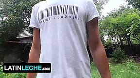 हॉर्नी लैटिन गेय ने ट्विंक बडी के साथ डिज़ायर्स सरेंडर किए